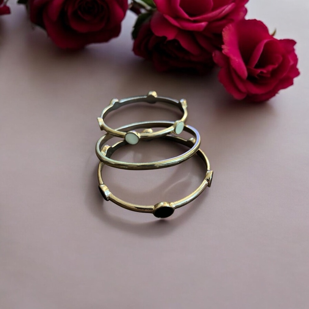 Chic Gold and Black Bracelets for Modern Elegance - Picture 1 of 1